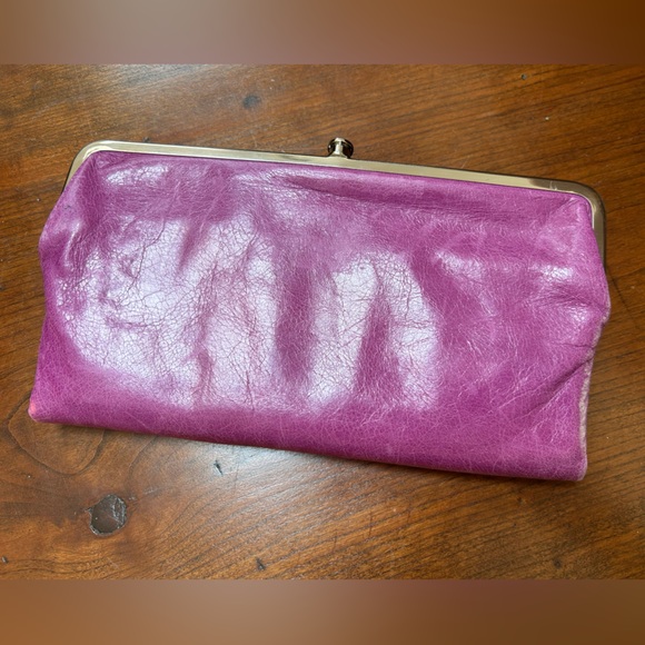 Hobo Interntl PinkPlum Leather Clutch, Laurenstyle, fold out/in w magnet closure - Picture 1 of 9